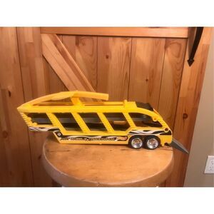 Mattel Hot Wheels 2000 Trucking Co. Storage Car Hauler Only